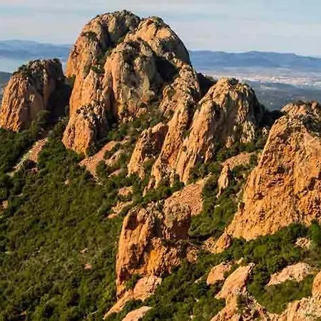 Spécial Golf De 2 à 4 Pers Classé 4 étoiles *